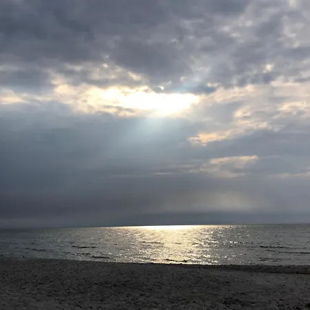 Wohnwagen Am Ostsee-kustenradweg